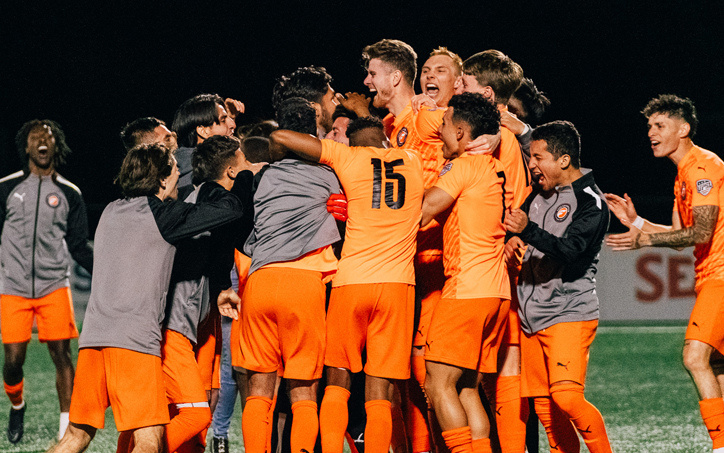 Foro SC celebrating a goal